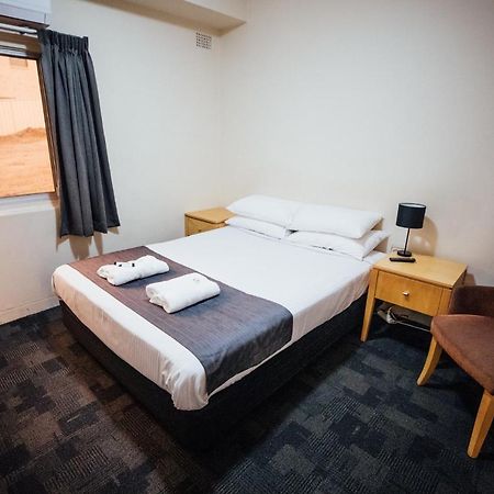 Shortland Budget Accommodation Jesmond Dış mekan fotoğraf