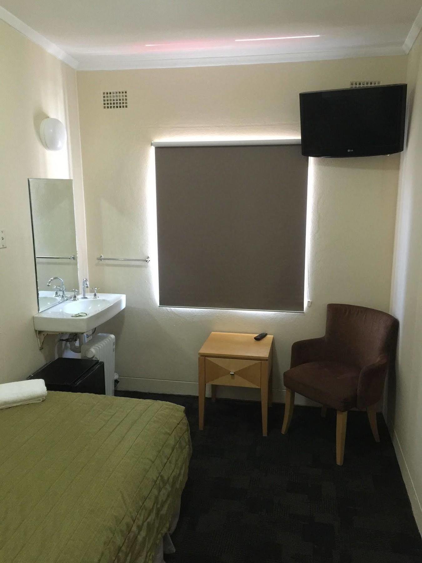 Shortland Budget Accommodation Jesmond Dış mekan fotoğraf