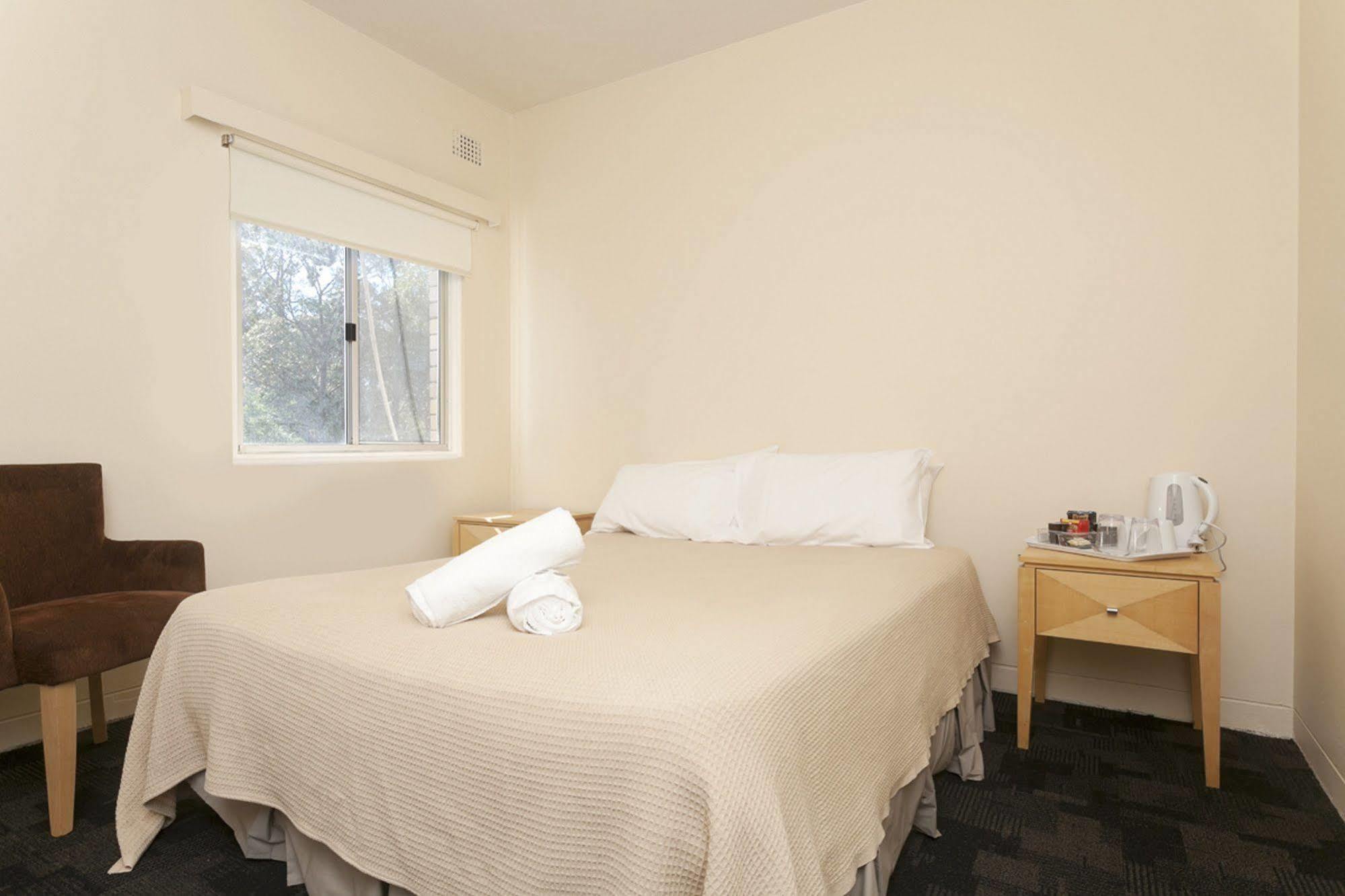 Shortland Budget Accommodation Jesmond Dış mekan fotoğraf