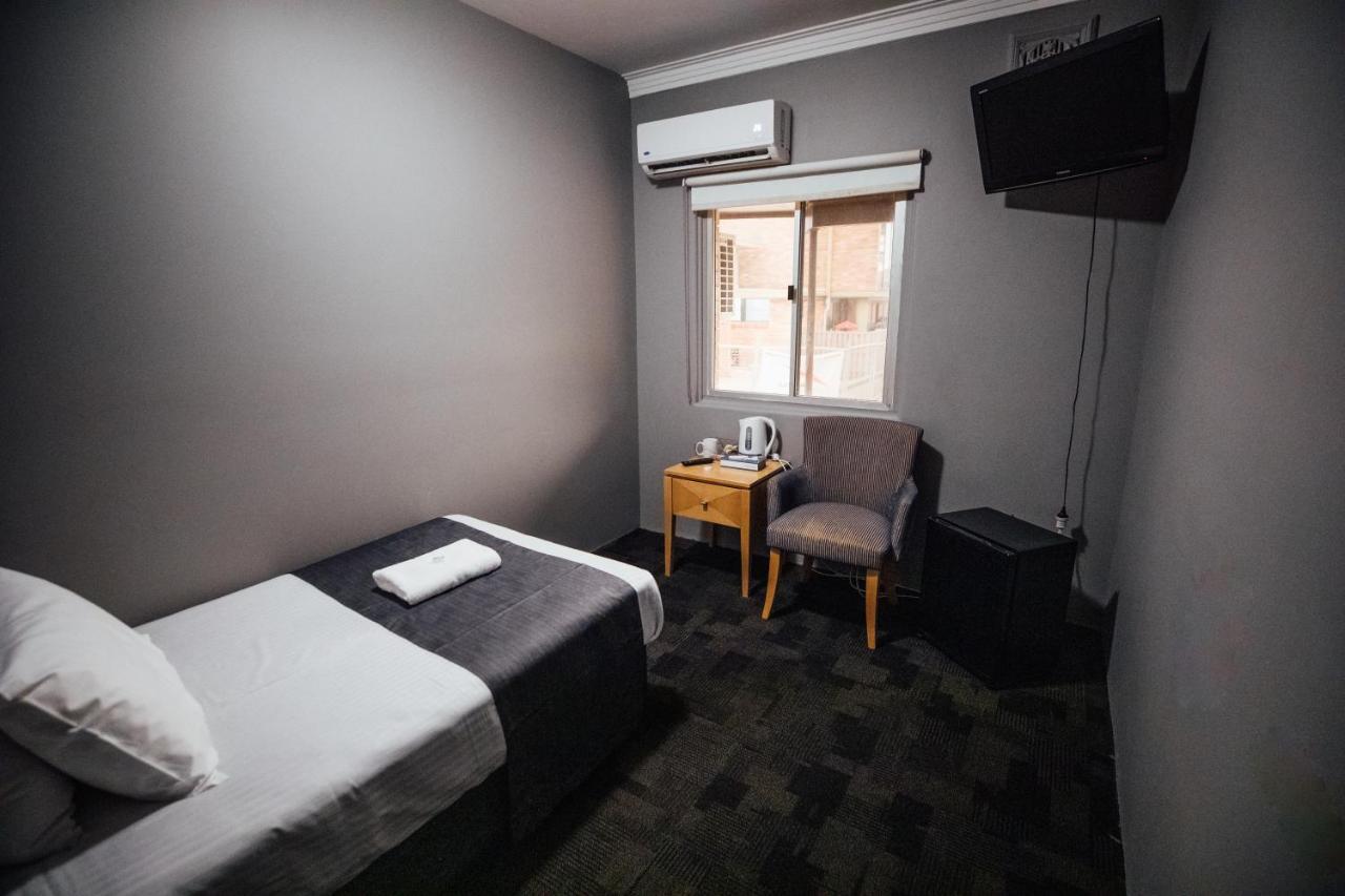 Shortland Budget Accommodation Jesmond Dış mekan fotoğraf